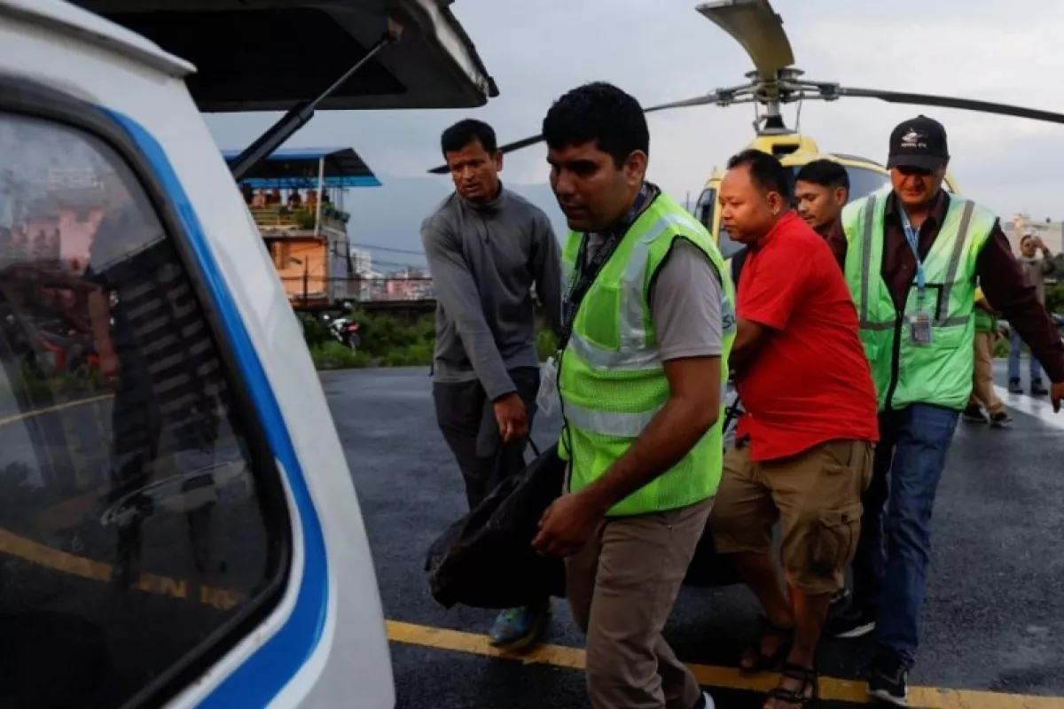 Trasladan a Katmandú a mexicanos que murieron al estrellarse