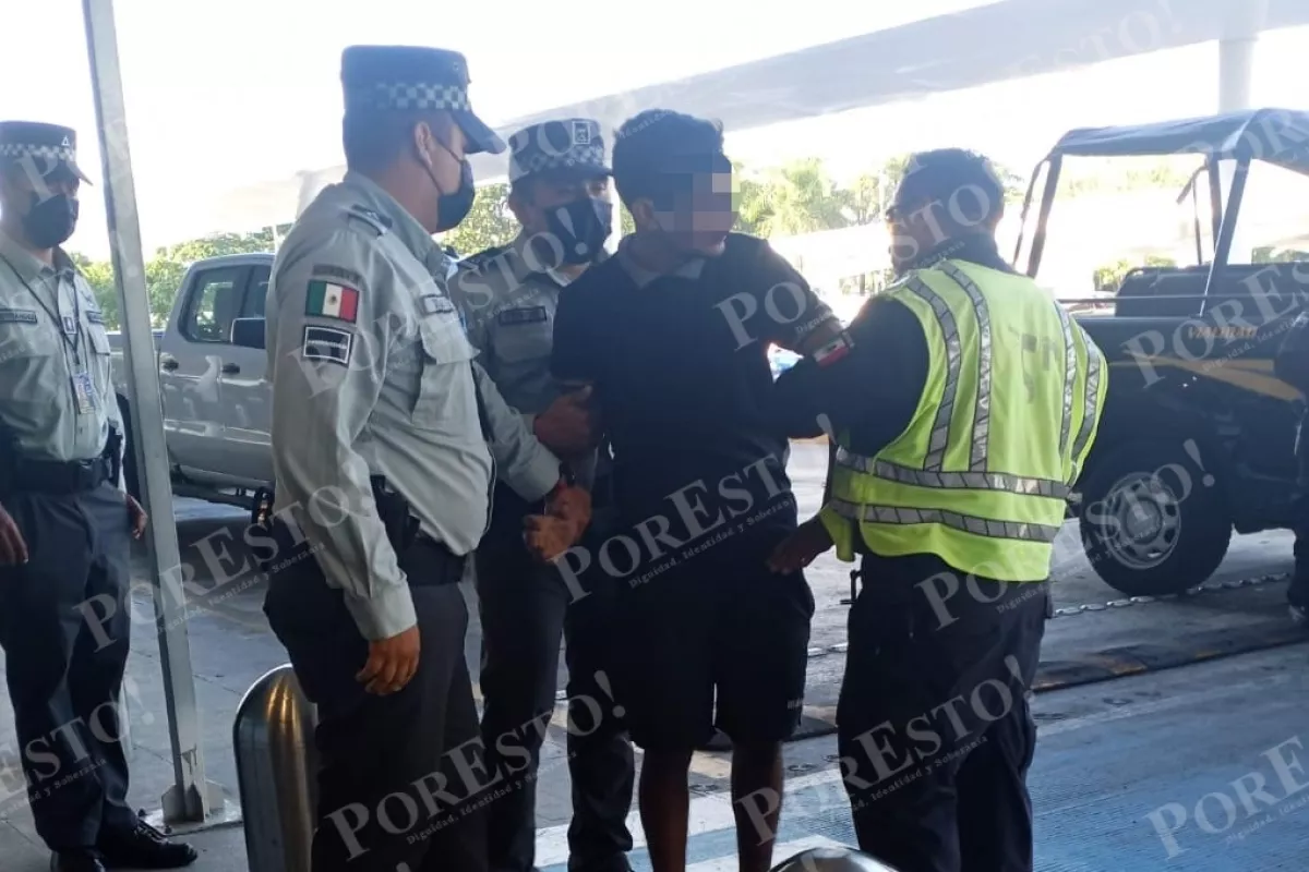 Detienen A Presunto Mara Salvatrucha Dentro Del Aeropuerto De M Rida