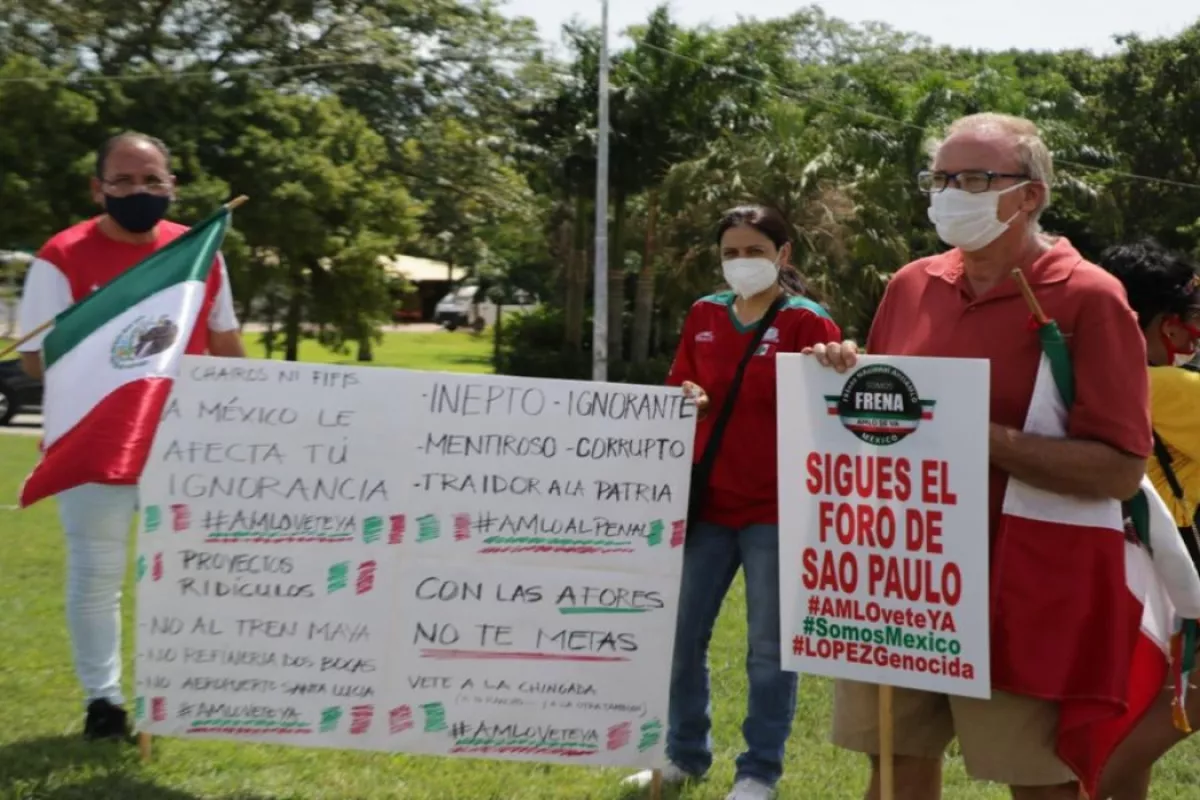 Protestan Contra Amlo En La Glorieta Del Ceviche En Canc N Poresto