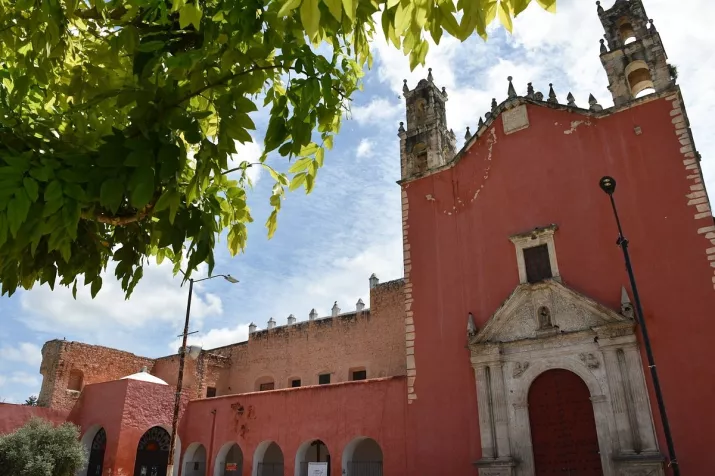 Iglesia De Motul Con A Os Cautiva A Los Visitantes Del Pueblo