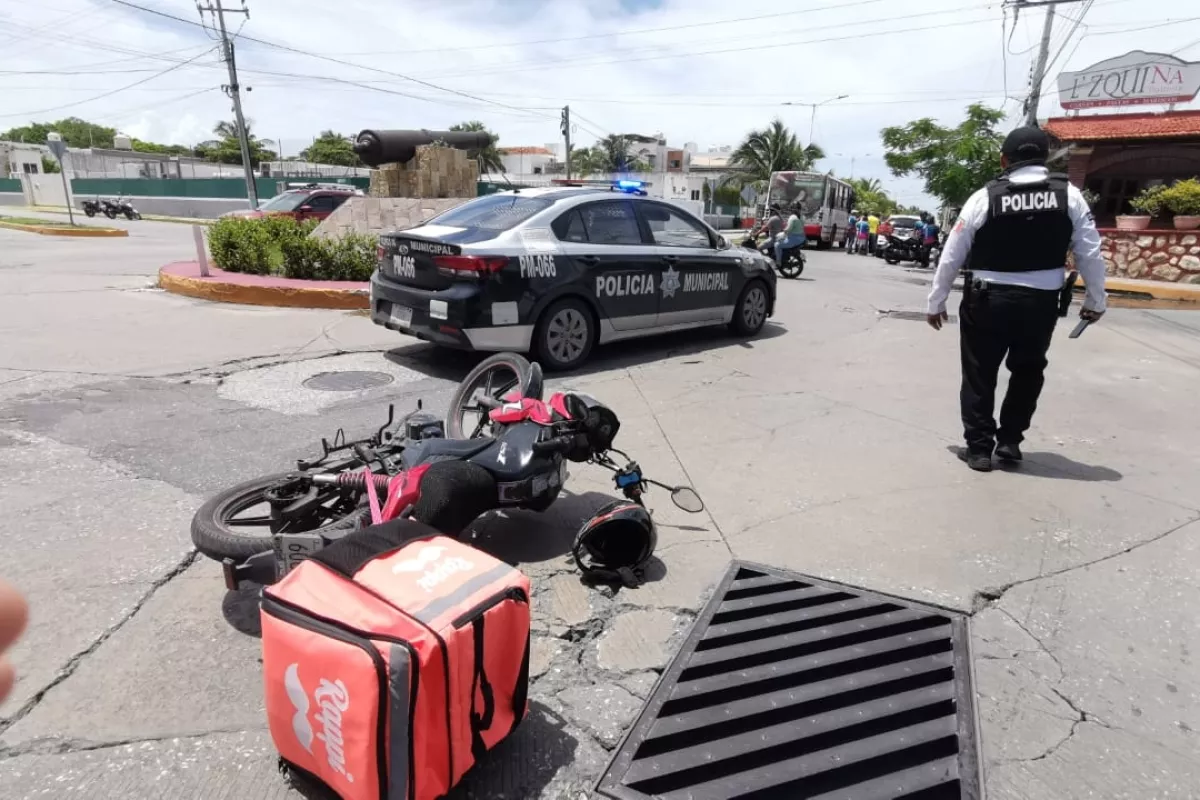 Conductor atropella a jóvenes que viajaban en motocicleta en Ciudad del