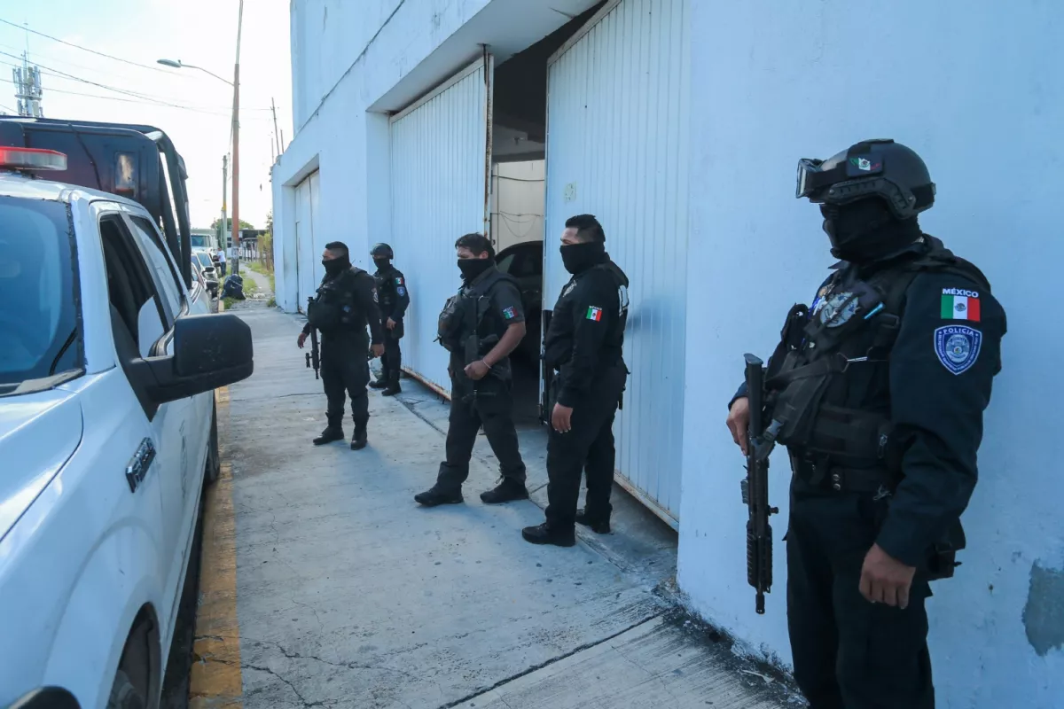 Policías de Cancún exigen uniformes en lugar de cámaras corporales