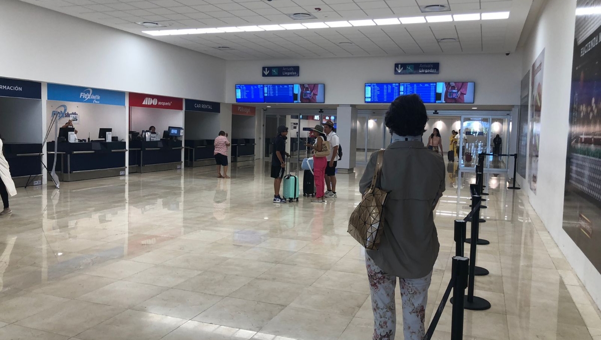 Detienen a una mujer por presunto tráfico de menores en el aeropuerto de Mérida