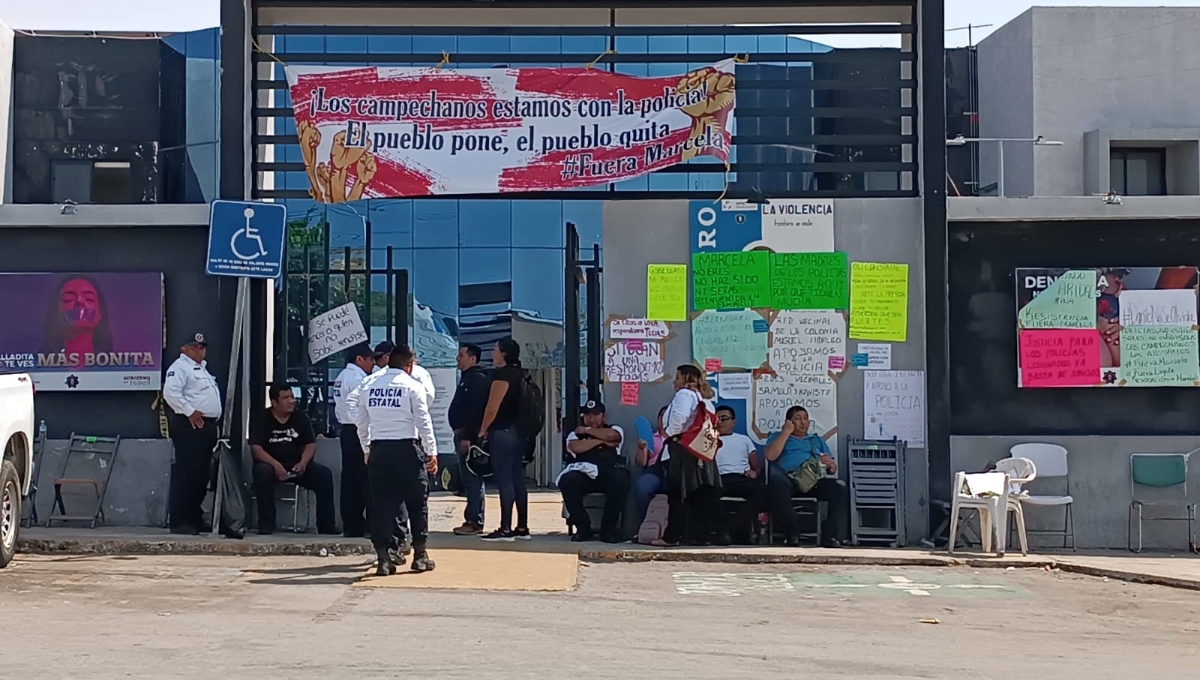 Policías de Campeche cumplen diez días de huelga indefinida: EN VIVO