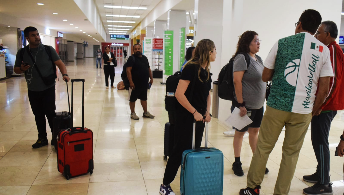 American Airlines deja varados a 80 pasajeros en el aeropuerto de Mérida
