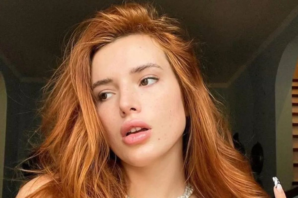 Bella Thorne y Abella Danger son captadas mientras se dan un ardiente beso:  VIDEO - PorEsto