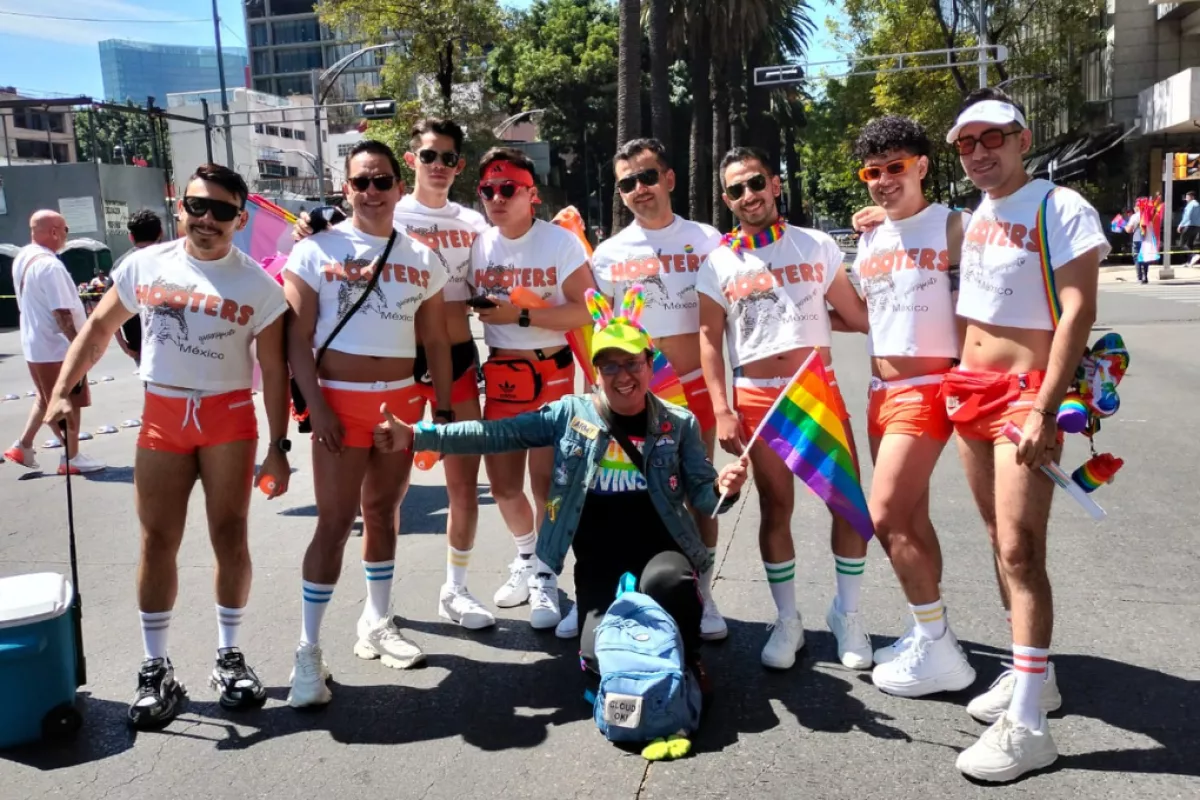 Marcha Gay 2023 CDMX: Las mejores FOTOS del desfile del Ángel de la  Independencia al Zócalo - PorEsto