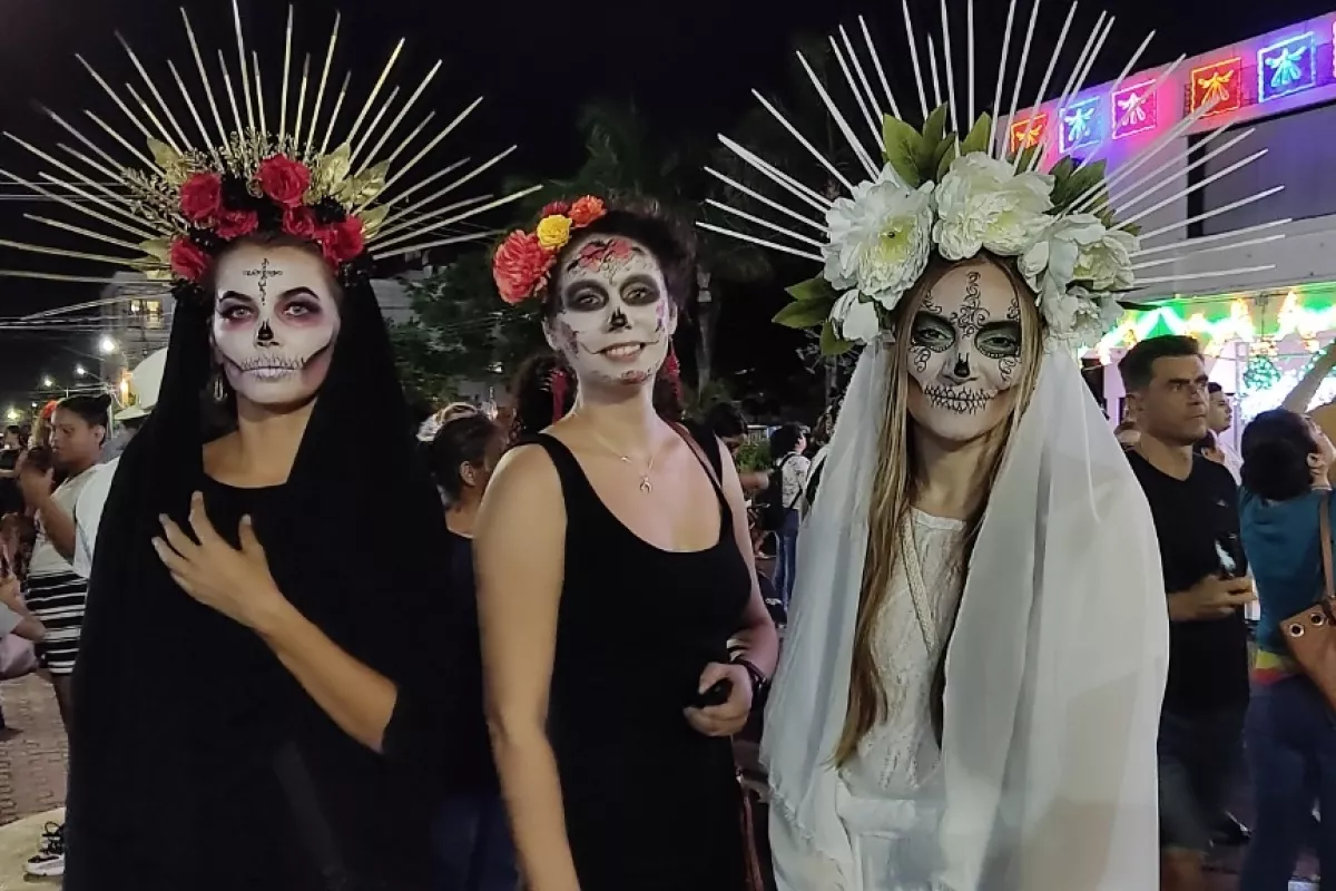 Alma, vida y corazón en Desfile de las Ánimas en Playa Carmen - PorEsto