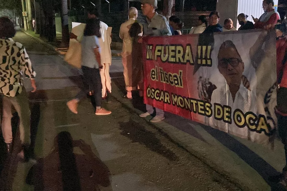 Manifestantes Piden A Amlo La Renuncia Del Fiscal De Quintana Roo Óscar Montes De Oca Poresto 6444