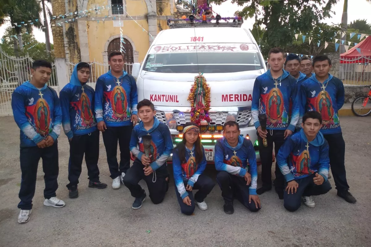 Antorchistas guadalupanos recorren calles de Chocholá como promesa a la ...