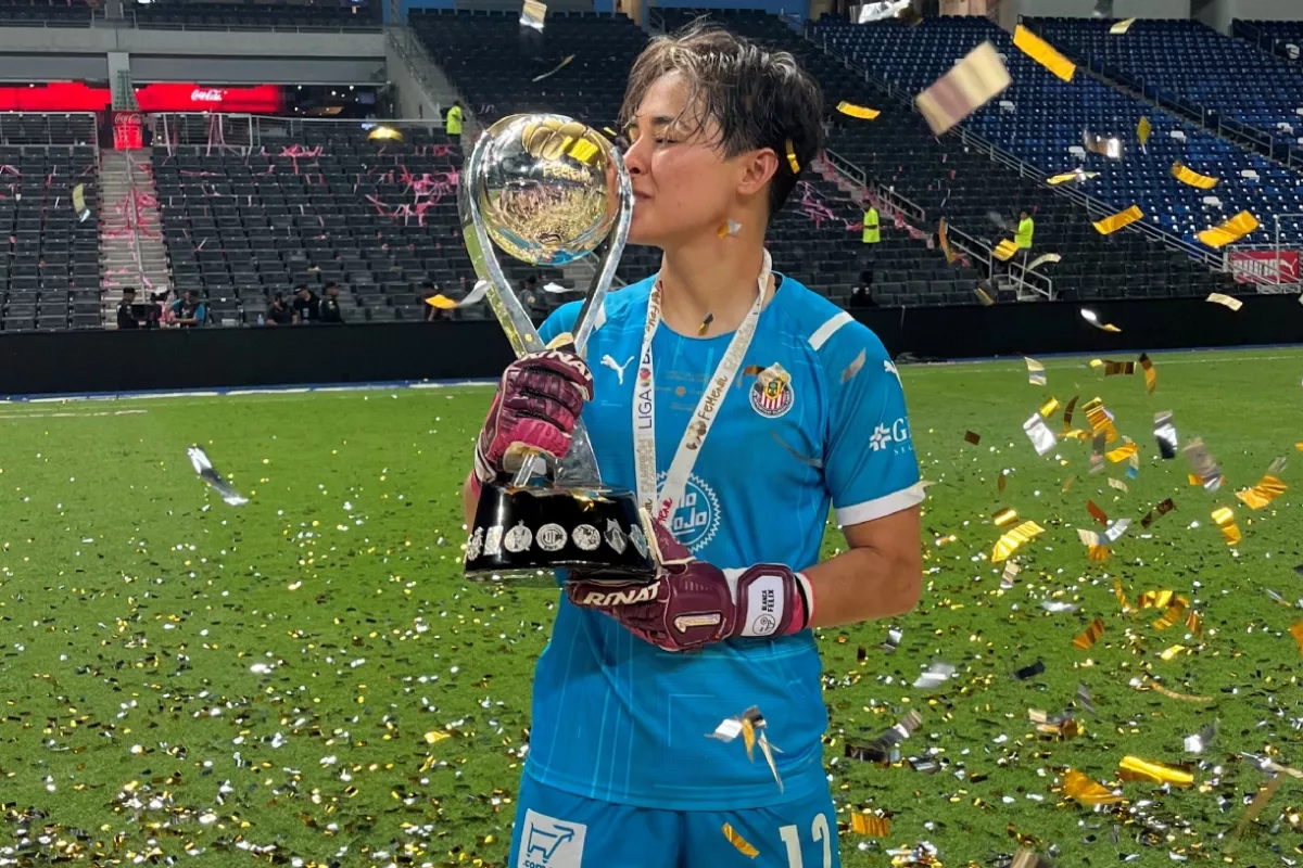 Blanca Félix hace historia y da el Campeón de Campeones a las Chivas ...