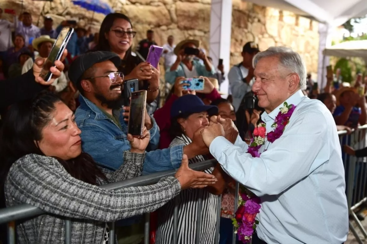 Amlo Visita Oaxaca Para Inaugurar El Camino Rural Coatecas Altas San