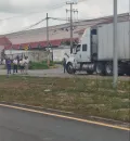 Vecinos presionaron a la CFE, cerrando la carretera Mérida-Umán