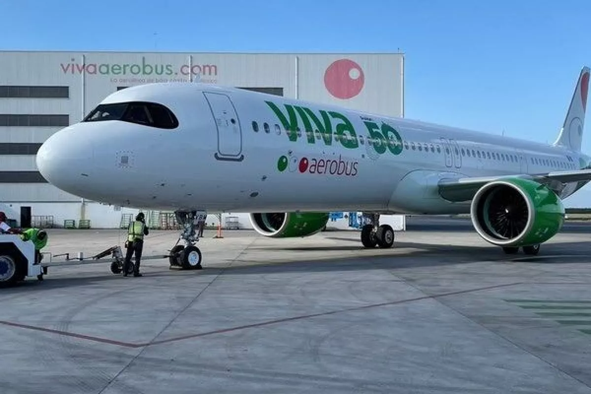 VivaAerobus deja esperando más de cuatro horas a pasajeros del vuelo