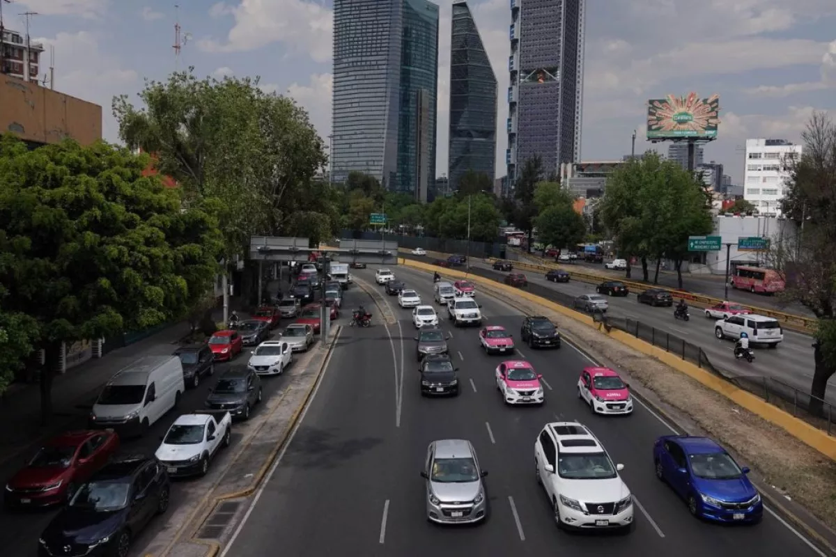 Hoy no circula 2025 CDMX y Edomex ¿Qué carros descansan este viernes