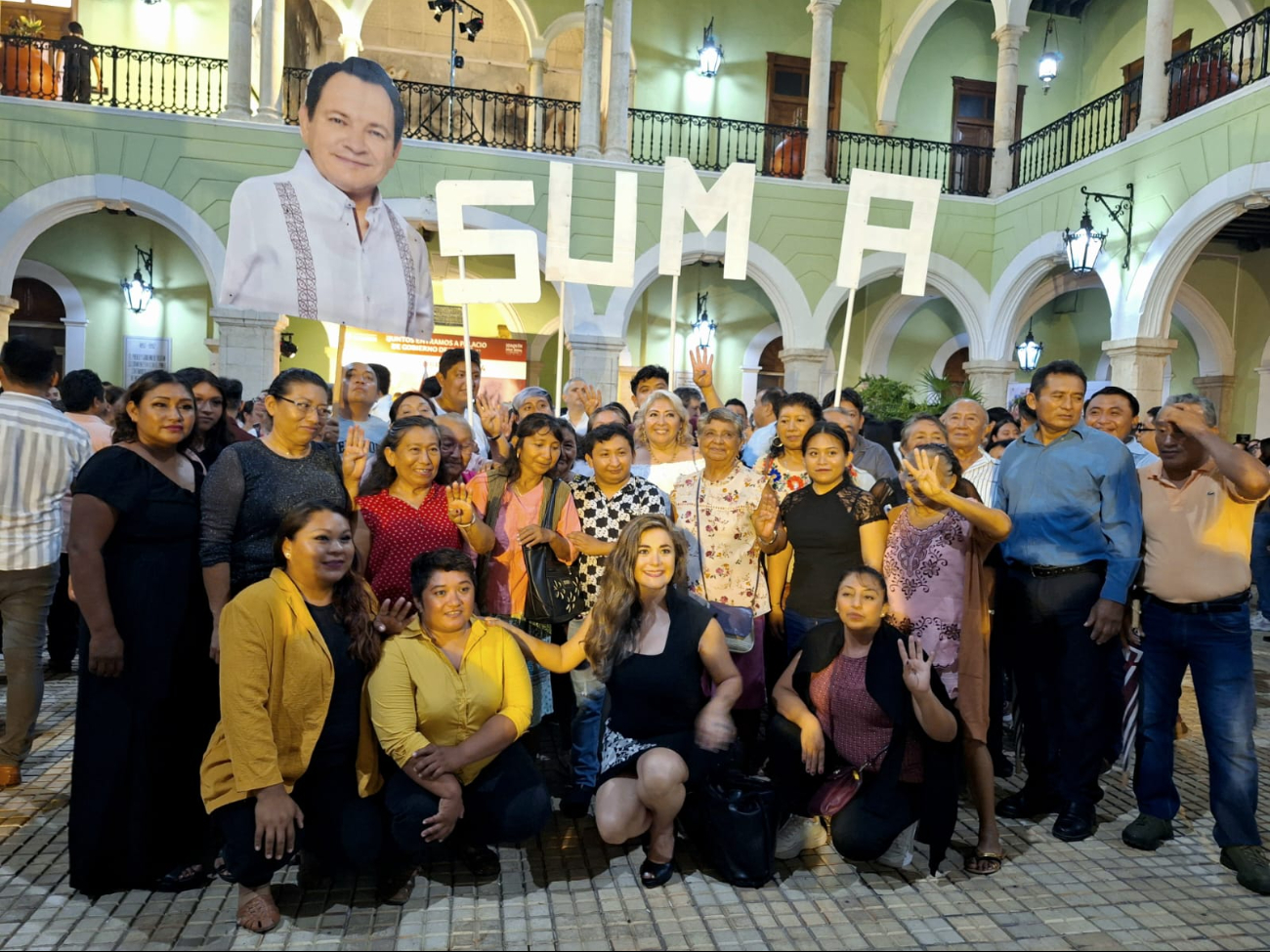 Yucatecos acompañaron a Huacho Díaz Mena en la toma de protesta