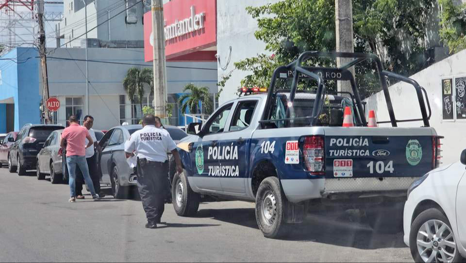 Empresario es asaltado y despojado de 300 mil pesos al salir de un banco en Chetumal 