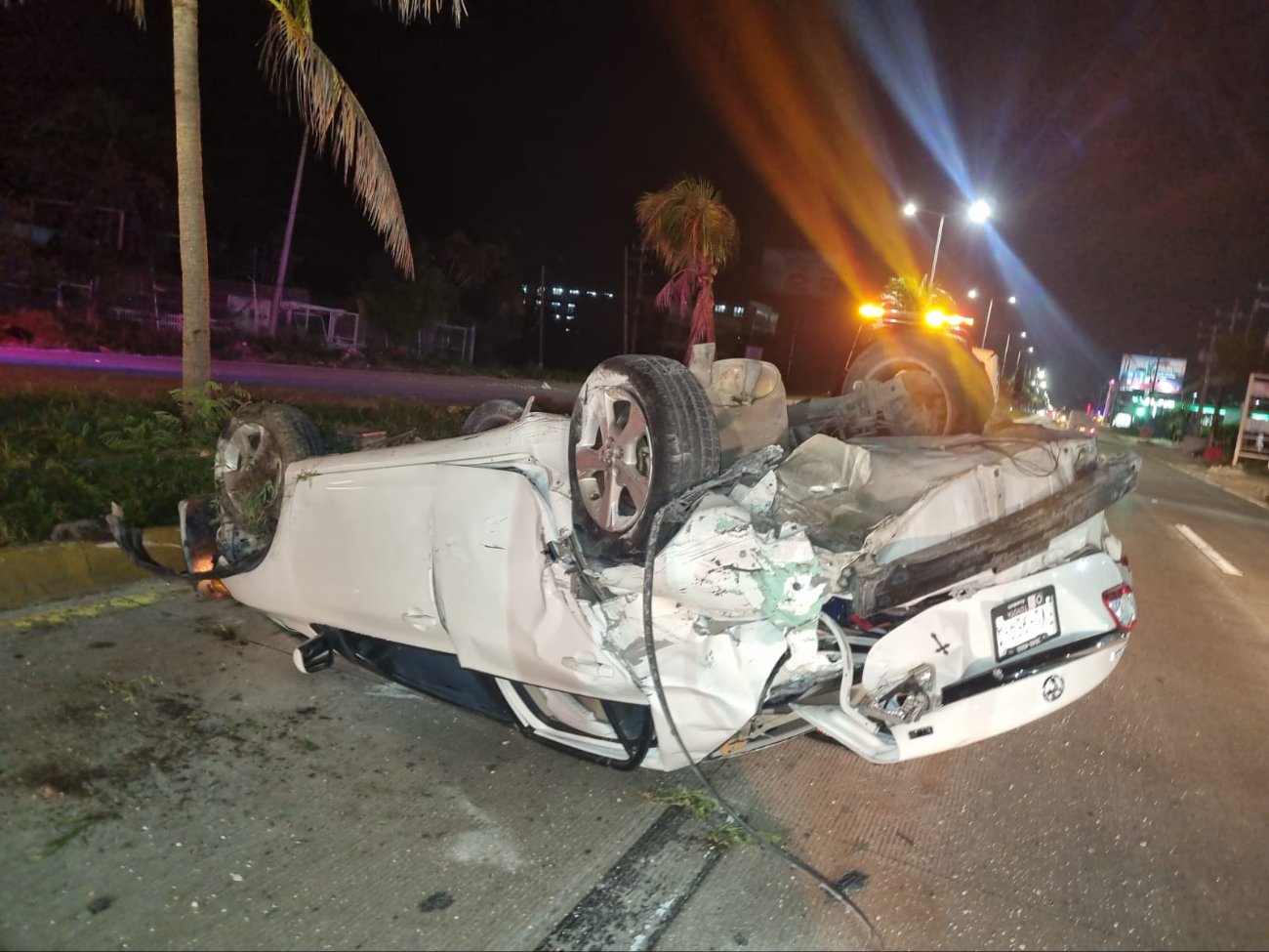 Accidente en Cancún entre dos coches deja daños arriba de los 700 mil pesos