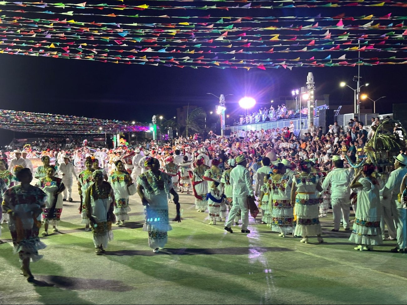 Alrededor de 3 mil personas asistieron para disfrutar de las presentaciones y la música tradicional