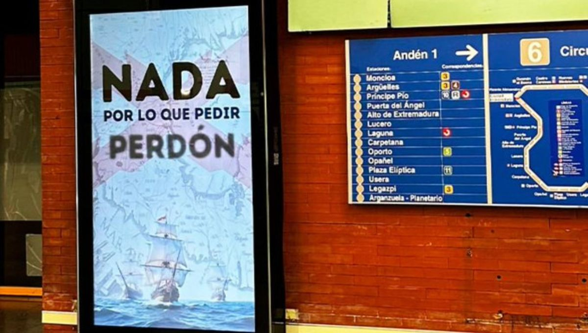 En el Día de la Hispanidad, varias estaciones del Metro de Madrid exhiben la frase "Nada por lo que pedir perdón"