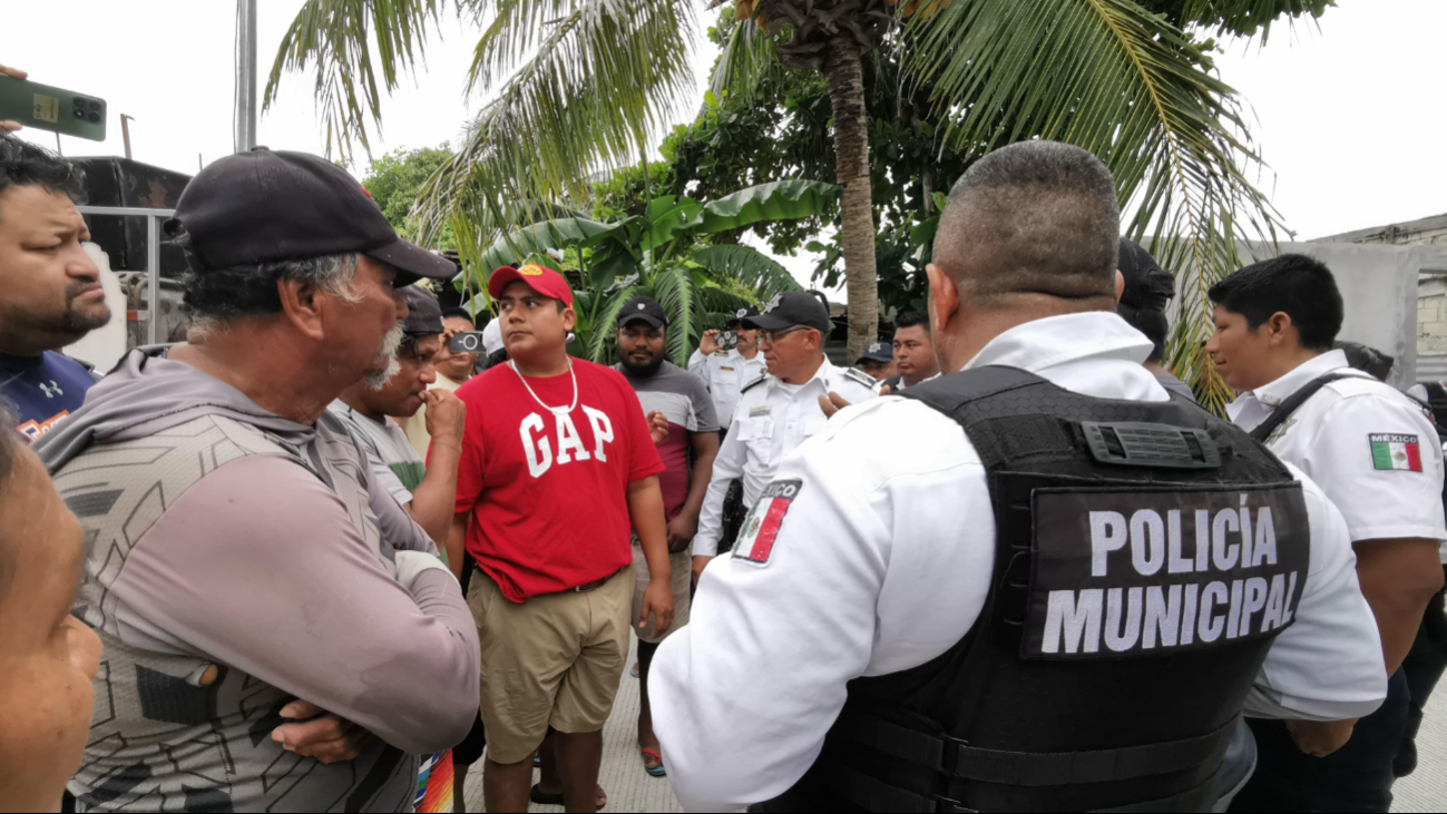 Líderes de colonias y un empresario agitaron a los invasores para que no abandonaran el asentamiento