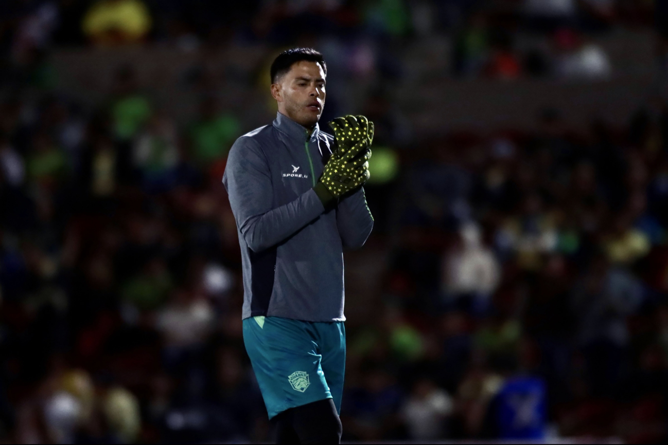 Alfredo Talavera cuelga los guantes: El final de una era en el arco mexicano 