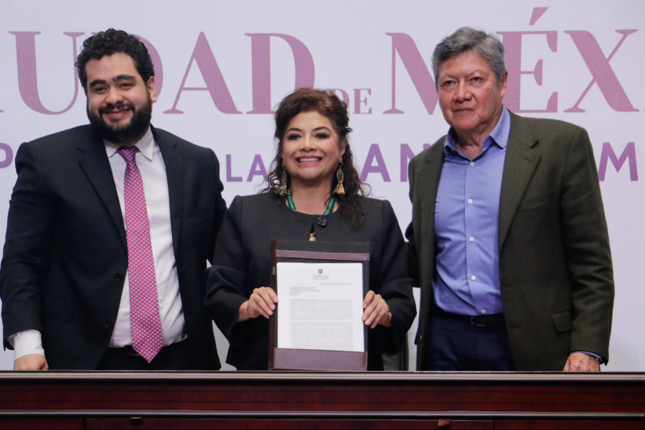 Clara Brugada, jefa de Gobierno de la CDMX propone el regreso de la licencia de conducir permanente