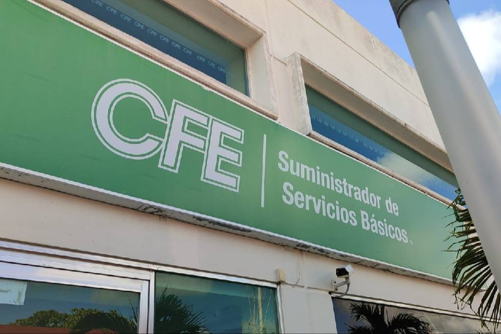 Habitantes de la zona rural despejan cableado ante omisión de la CFE