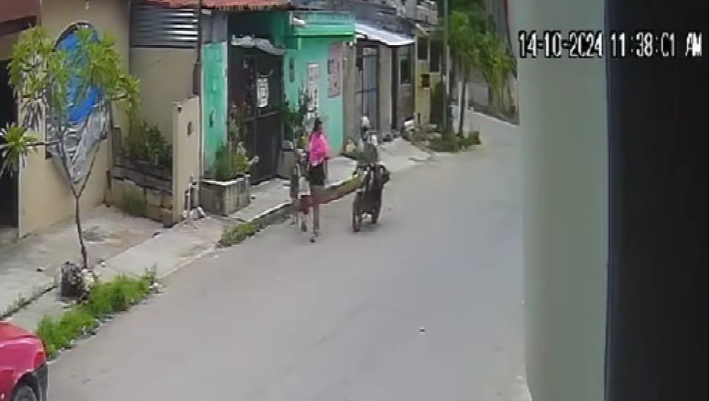 Captan a motociclista abusando de una madre de familia en Cancún