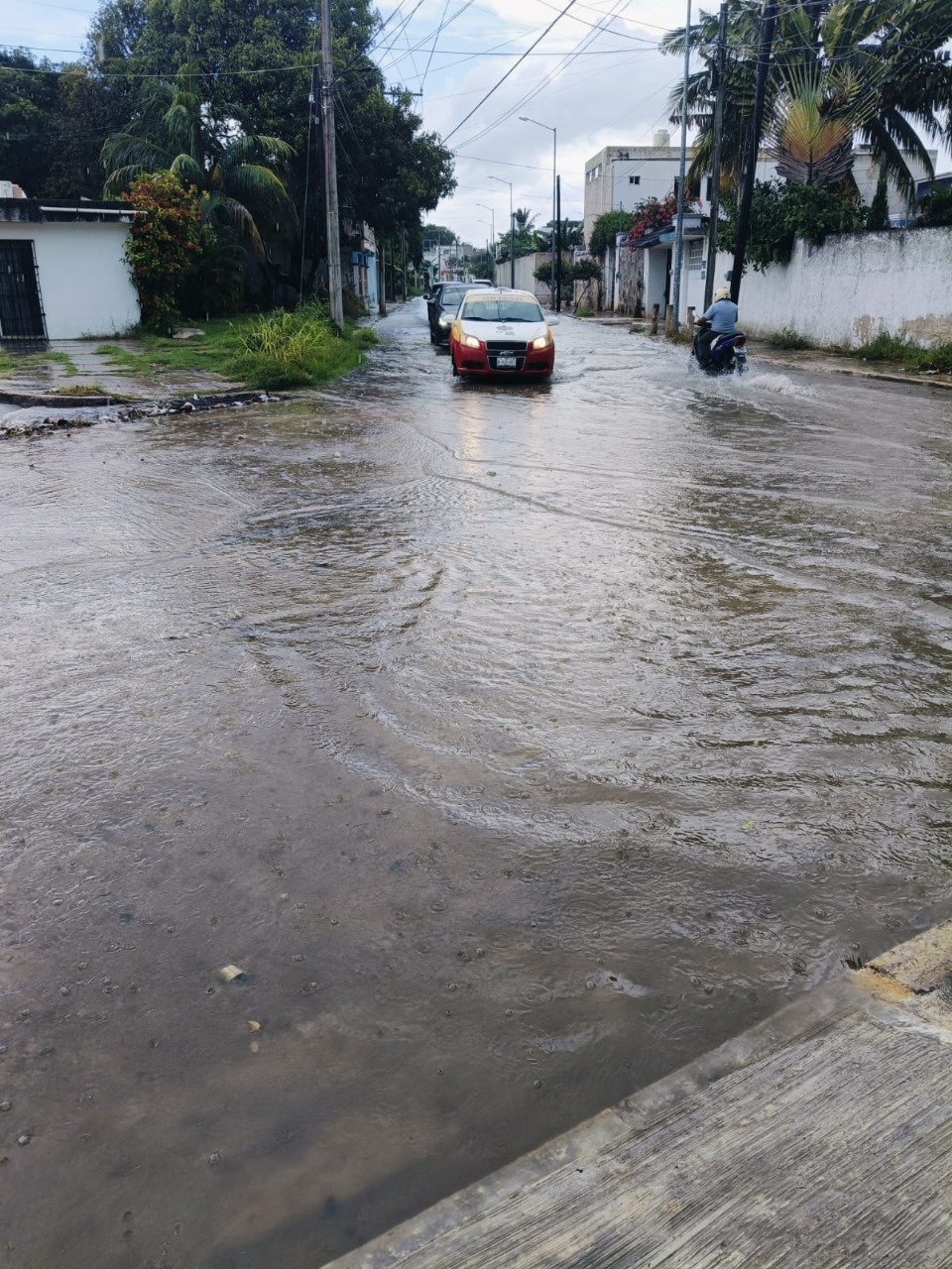 La zona de baja presión ingresará a la Península de Yucatán el 18 de octubre, trayendo lluvias intensas a municipios cercanos a Quintana Roo