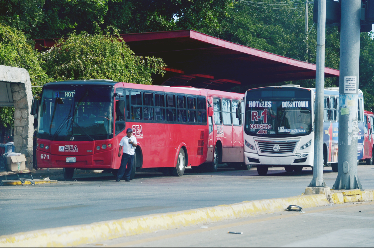 “Mafia del transporte” público en Cancún: Promesas  políticas no van alineadas a favor de los ciudadanos