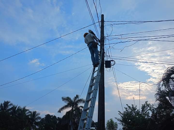 El miércoles por la mañana, tres colonias se quedaron sin energía eléctrica, afectando a más de 1000 habitantes