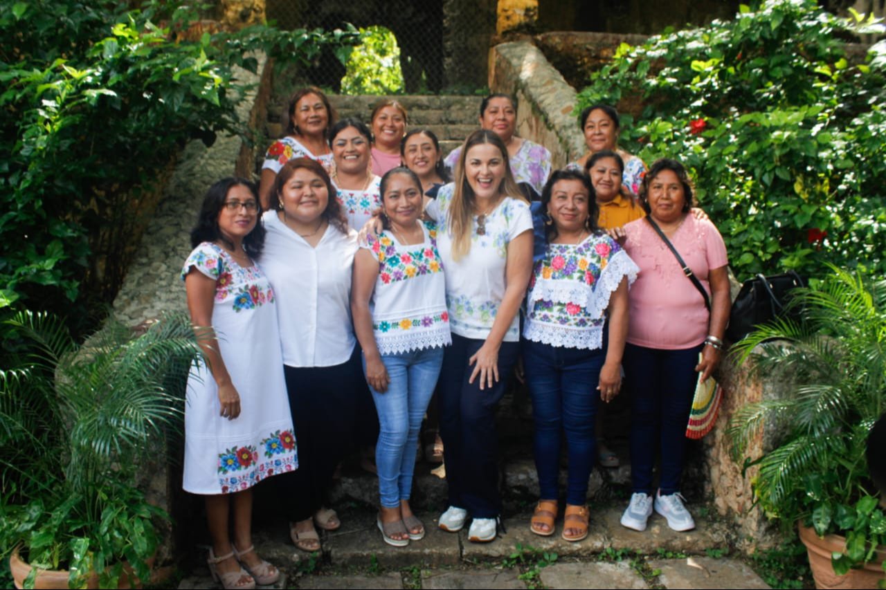 Cecilia Patrón  reconoce a las meridanas en el marco del Día Internacional de la Mujer Rural  