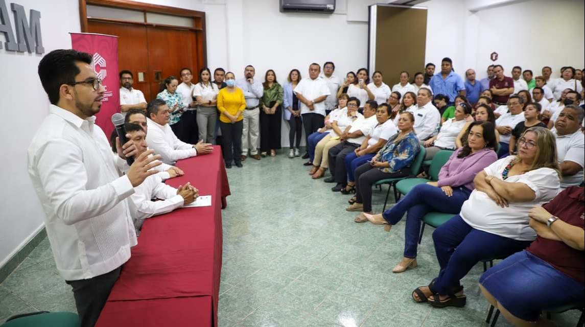 César González es el nuevo director general del Colegio de Bachilleres de Campeche