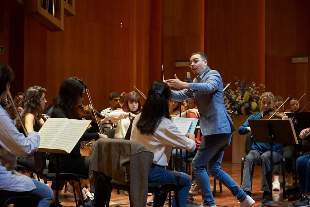 Juan Ignacio Beracochea, director de orquesta uruguayo, dirigirá a la Orquesta Sinfónica de Campeche (OSCAM) en su IV concierto de temporada