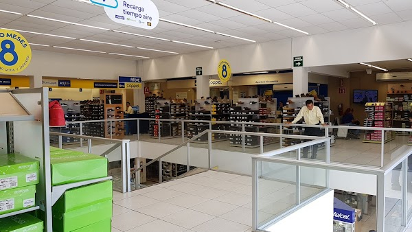 Los hechos ocurrieron en una tienda Coppel, donde la mujer fue estafada por otras dos