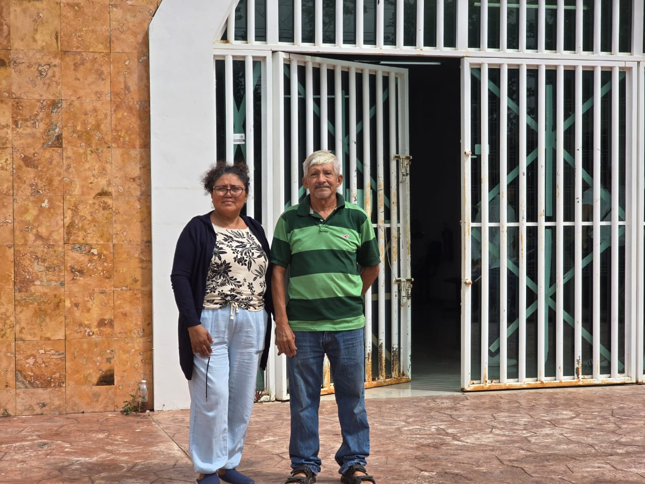 Pareja sordomuda acusa a una Jueza de despojarlos de su casa en Izamal