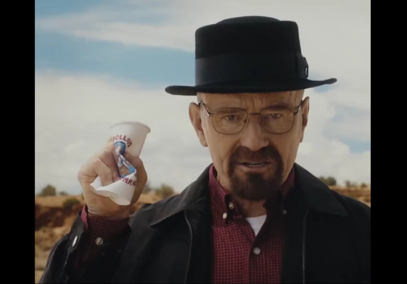 Walter White regresa en la campaña #Breakingbadhabits y es interpretado nuevamente por Bryan Cranston.