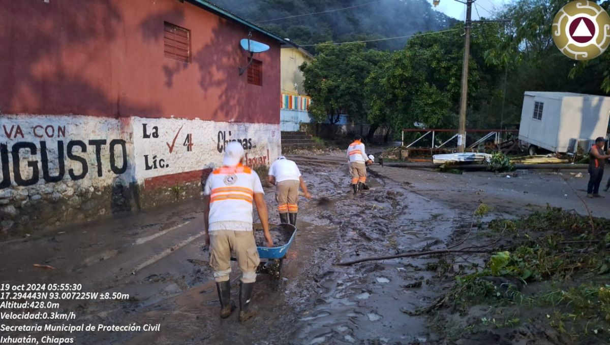 Las fuertes lluvias provocadas por el Frente Frío 4 en Chiapas causan desbordamientos de ríos y arroyos