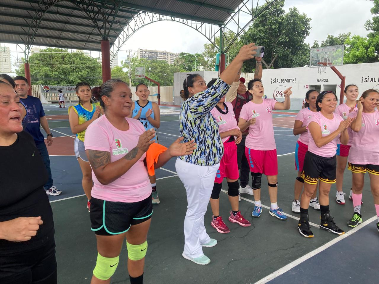 Organizan torneo de básquetbol en Cancún para apoyar lucha contra el cáncer / Rafael García