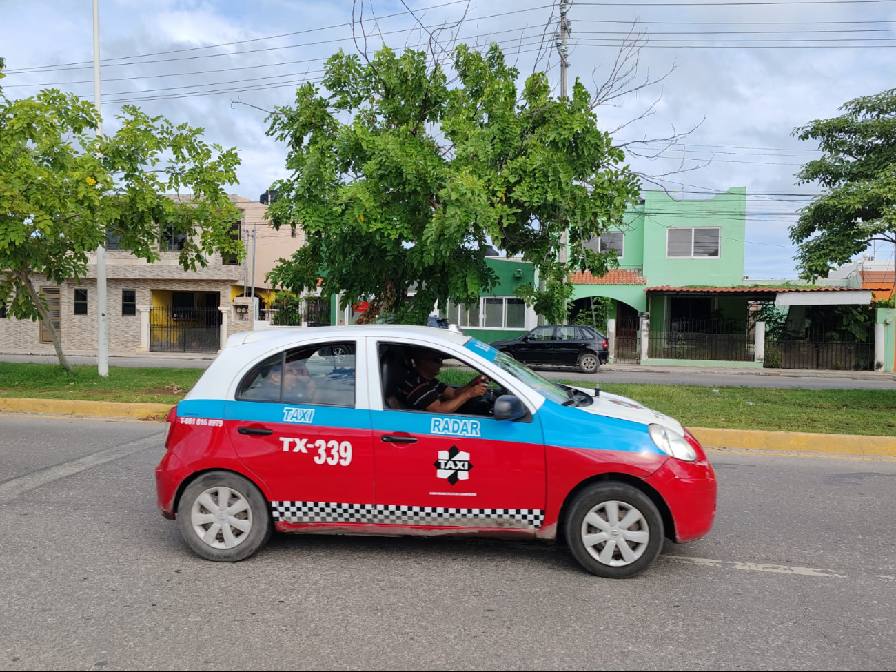 Reprueban taxistas de Campeche nuevas tarifas de este servicio / Alejandro Balan