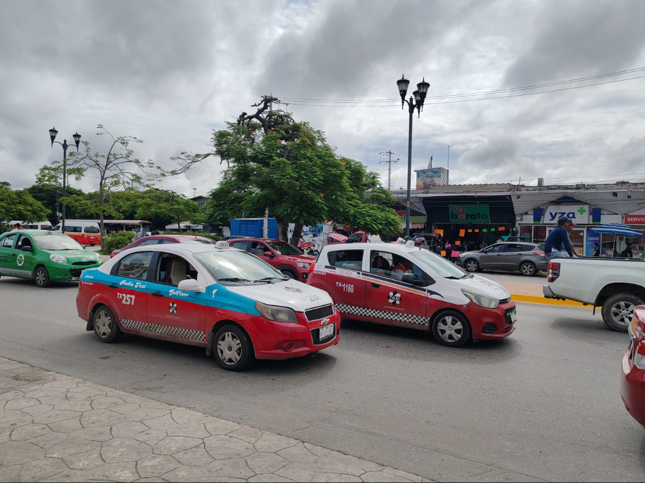 Reprueban taxistas de Campeche nuevas tarifas de este servicio / Alejandro Balan