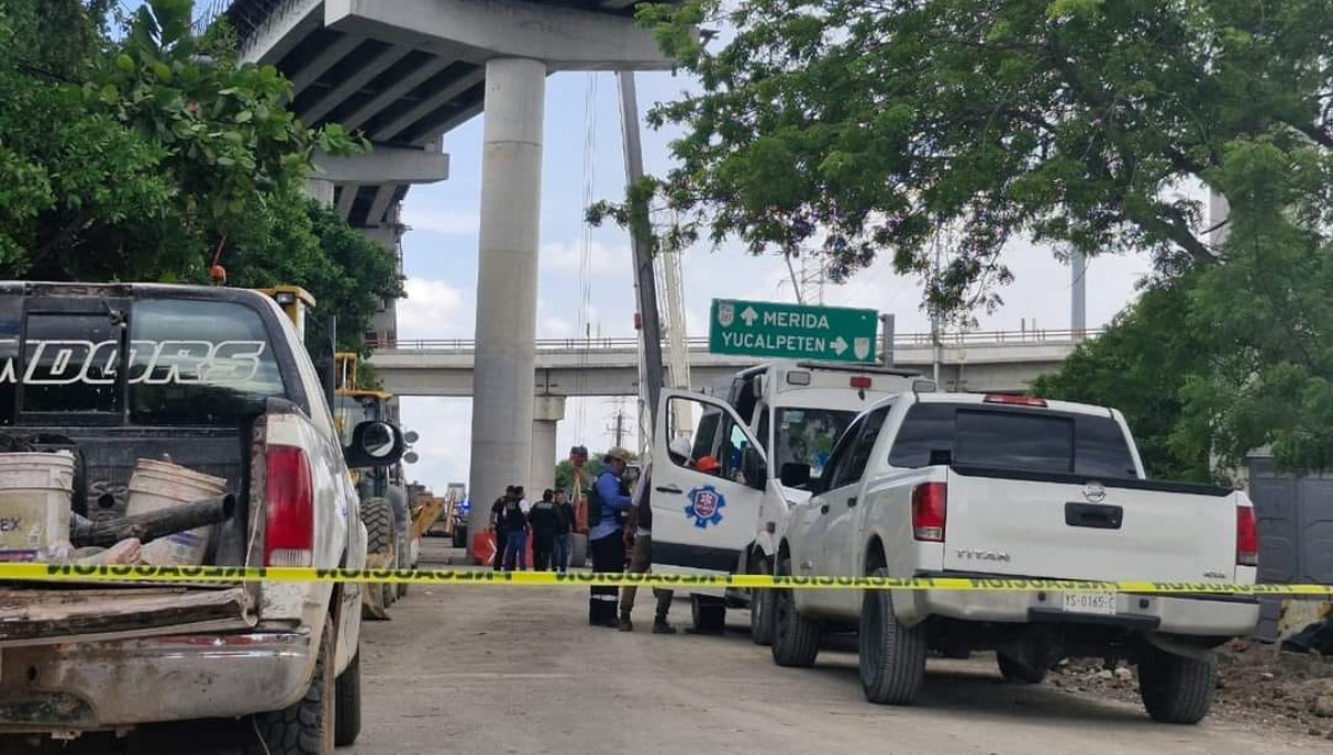 Autoridades mantienen acordonada el área del accidente