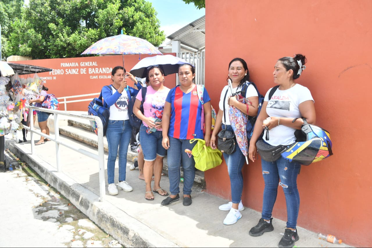 La escuela no tenía energía eléctrica ni agua, afectando las clases de los alumnos