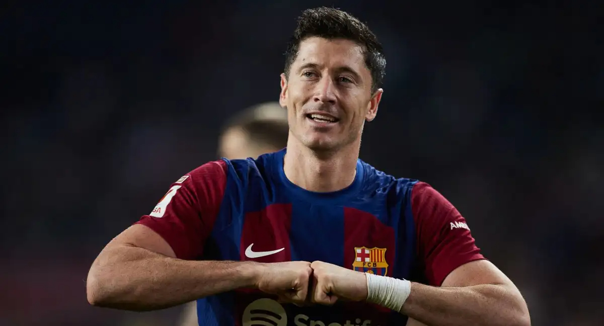 Lewandowski iguala a Messi como el futbolista con mejor promedio goleador de la Champions  