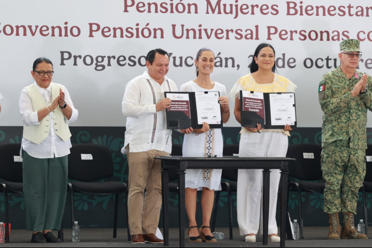 EL gobernador  Joaquín  Diaz Mena y la presidenta  Claudia Sheinbaum Pardo