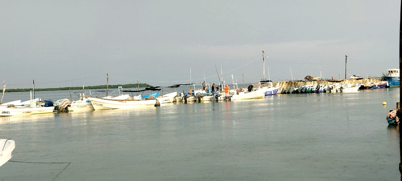 Sector pesquero afectado por  la presencia de fuertes lluvias en Chiquilá