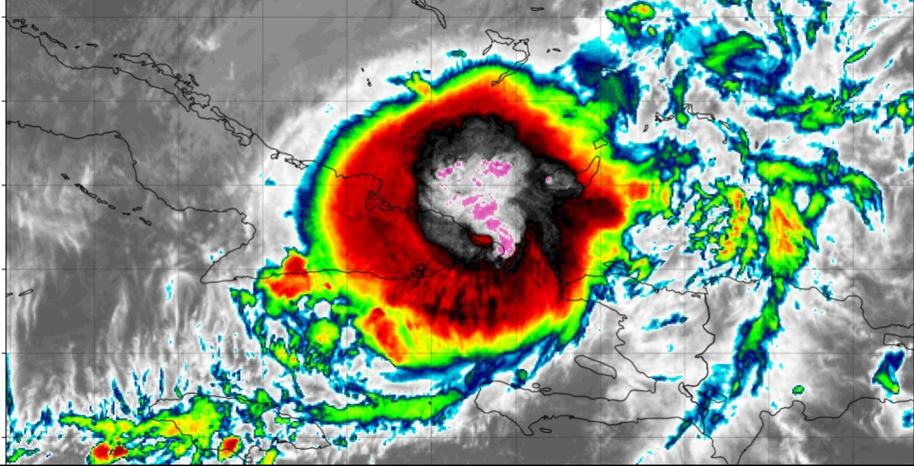 Huracán Óscar toca tierra en Cuba como categoría 1