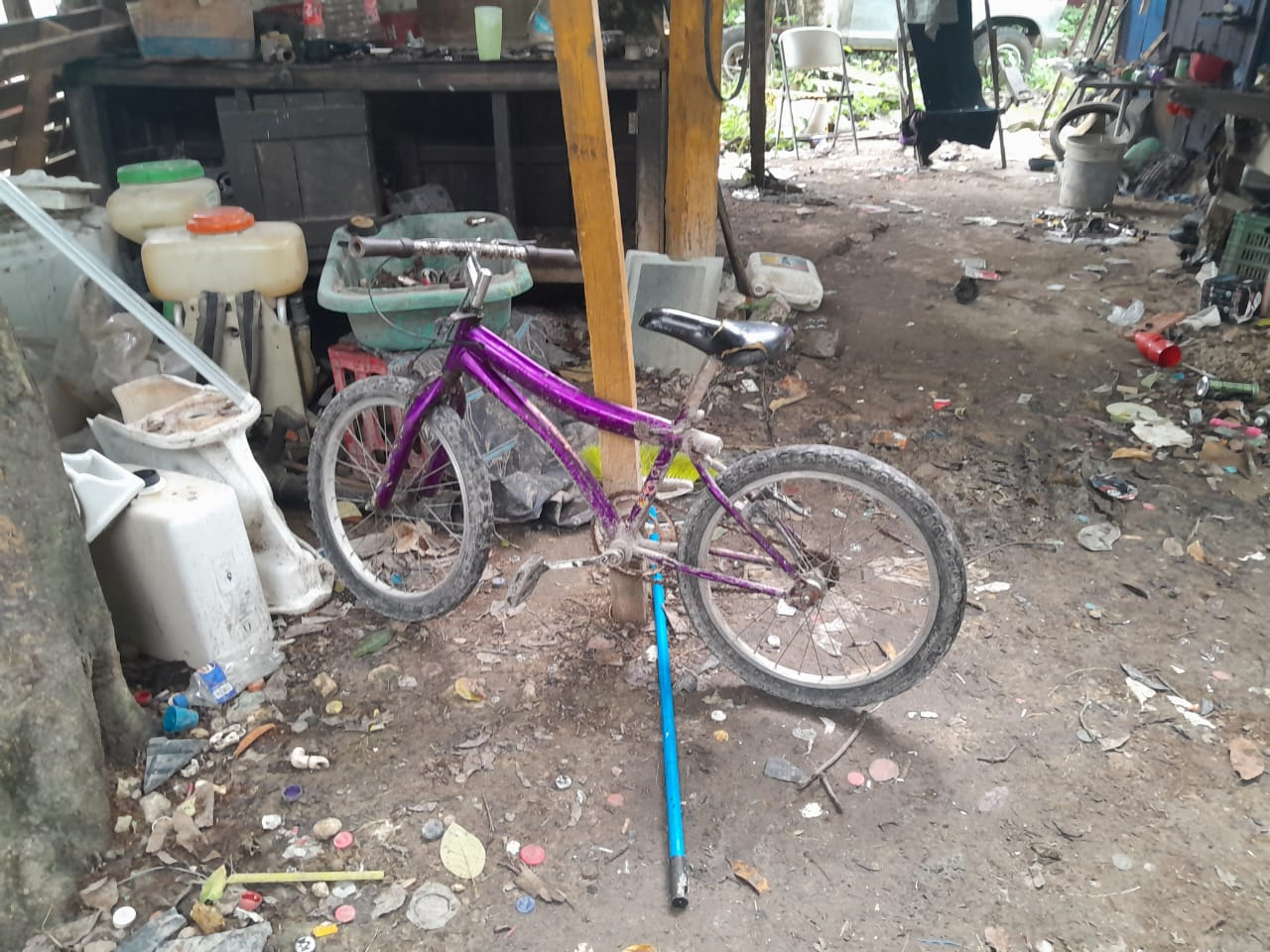 Familiares de un menor recuperaron su bicicleta morada esta mañana