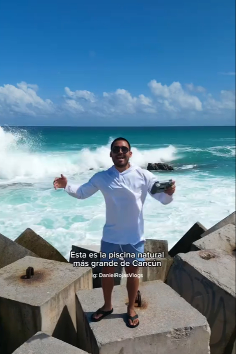 ¿Dónde se encuentra la piscina natural más grande de Cancún?